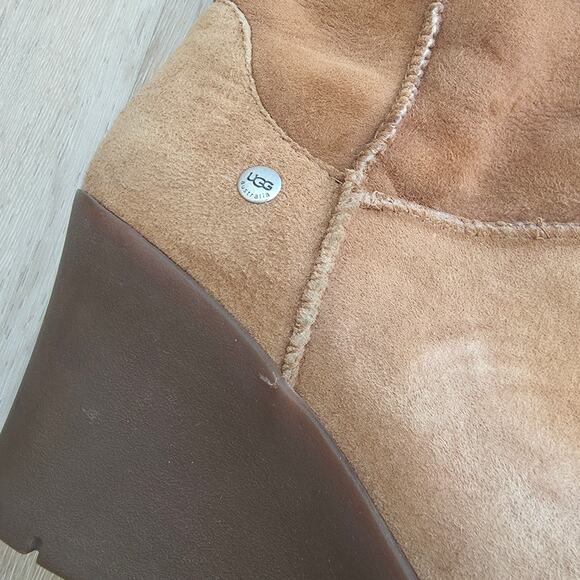 Ugg Joslyn 1941 Camel Suede Leather Wedge Shearling Boot sz 9 Winter Casual - Picture 4 of 8